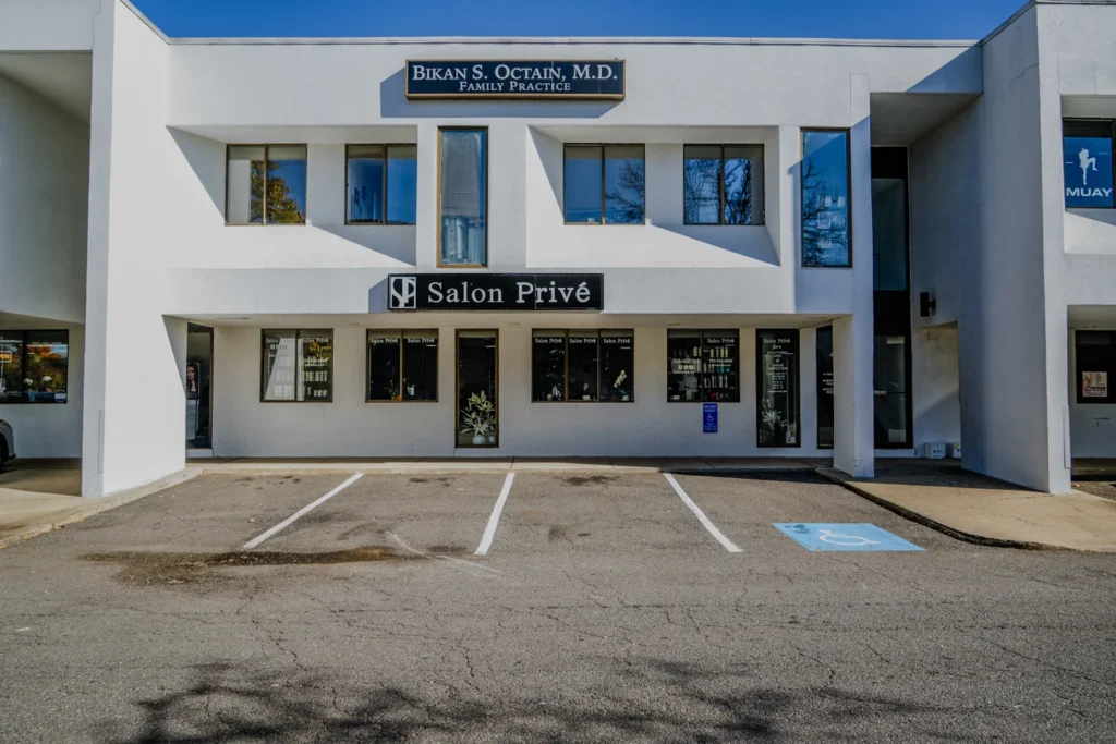 salon_prive_outside