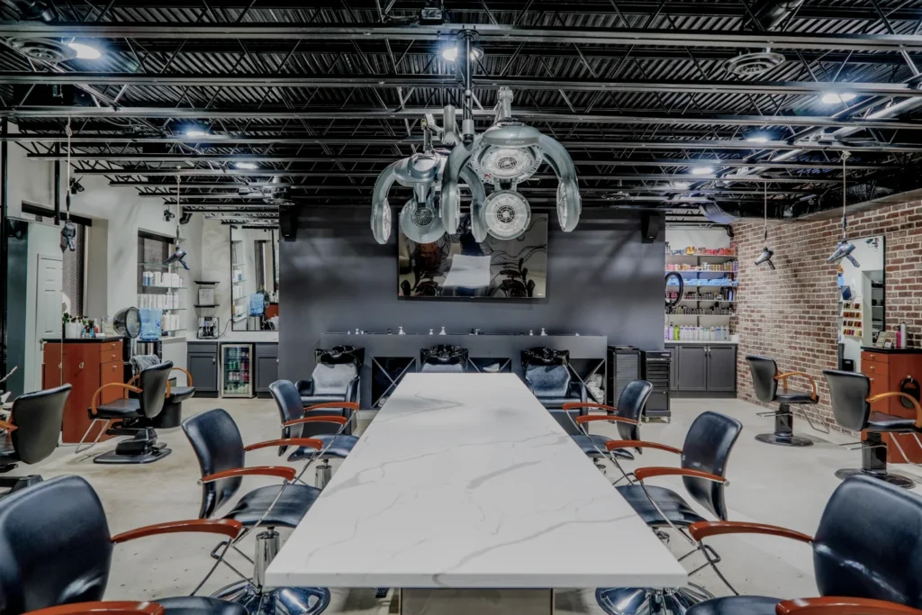 salon_prive_middle_table